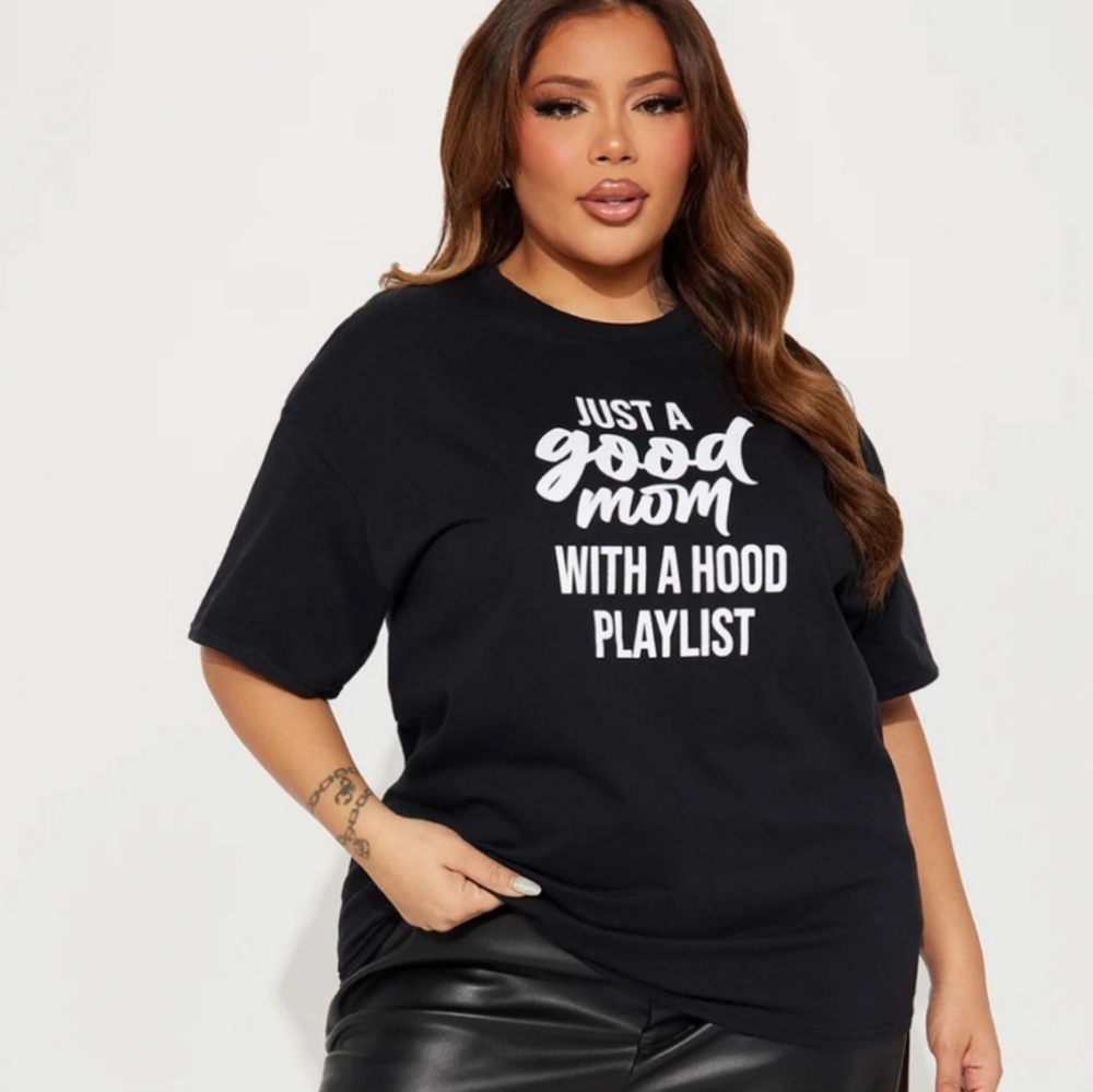 Fashion Nova Graphic Short Sleeve T-shirt
